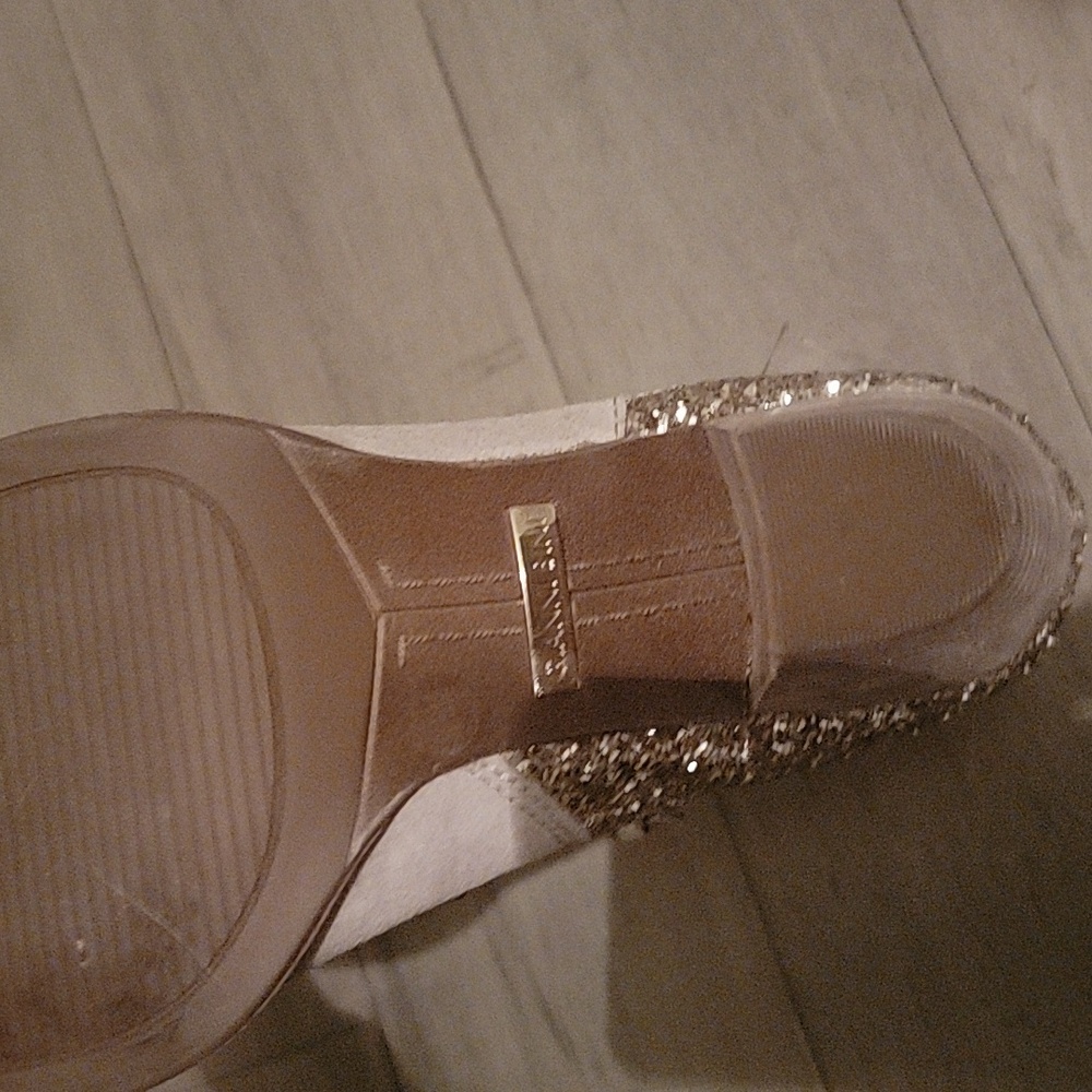 Gianni Bini gorgeous tan and gold sparkle boots! Size 8.5. - Picture 9 of 16